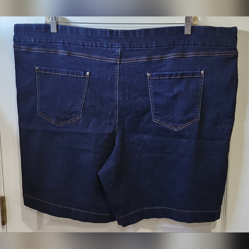 Terra & sky dark denim stretch pull on shorts women's size 4X - Picture 4 of 5